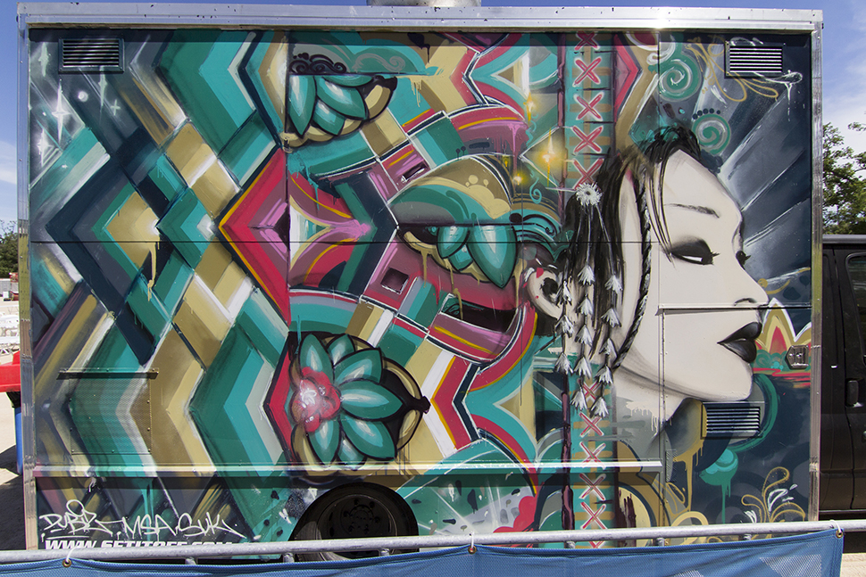 street-food-truck-graffiti-portrait-1 Graffiti portrait on a food truck
